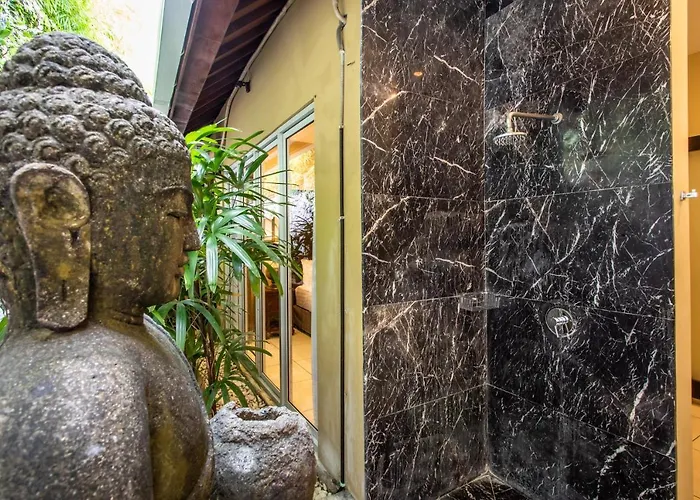 Asrina Villa's Villa Seminyak (Bali)